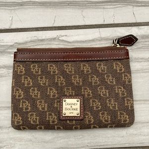 Dooney & Bourke vintage clutch. EUC